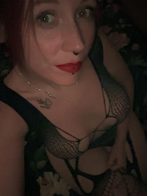 Bustyqueen